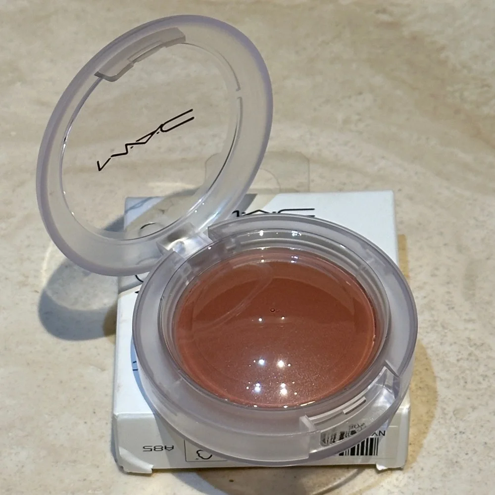 MAC Cosmetics mac glowplay